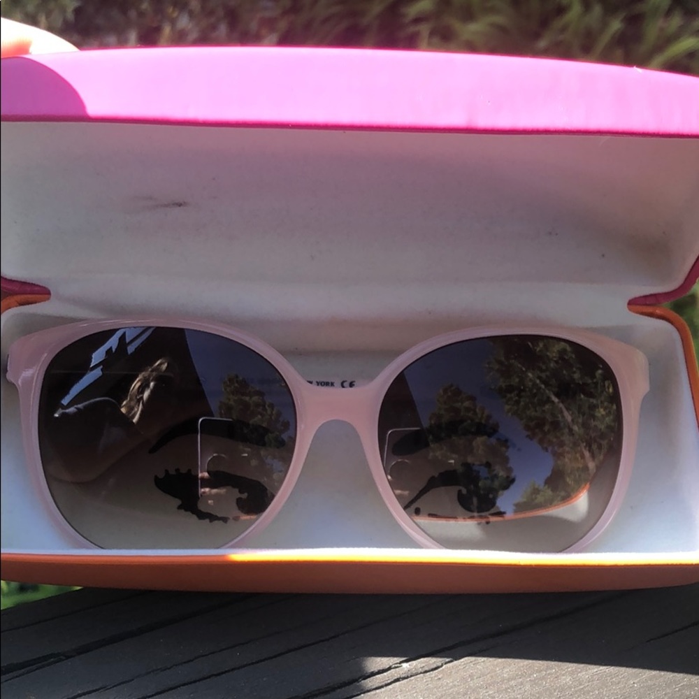 Perfect condition baby pink Kate Spade sun glasses